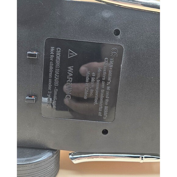 M&M'S REBEL HOT ROD CANDY DISPENSER CAR REBEL WITHOUT A CLUE YELLOW COLLECTIBLE - Picture 8 of 11